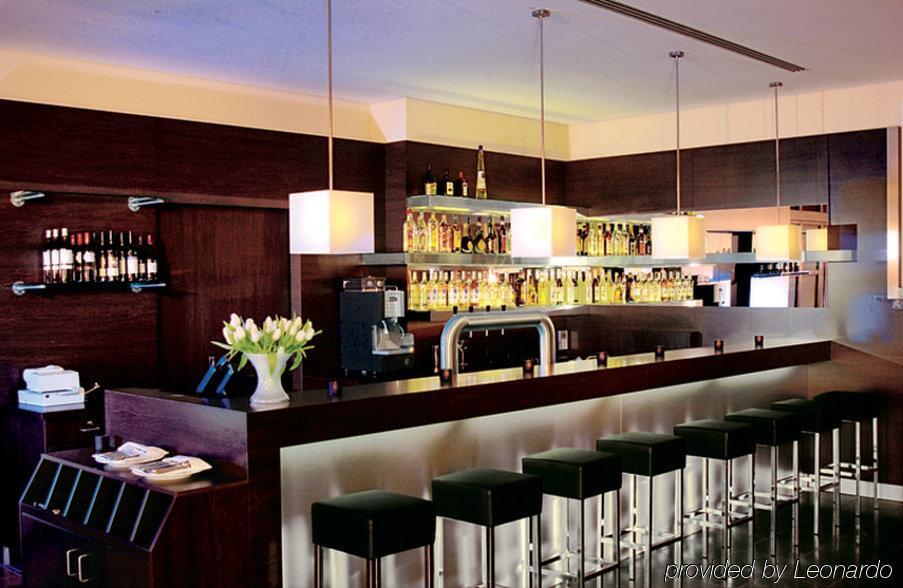 Intercityhotel Hamburg Hauptbahnhof Restaurant photo