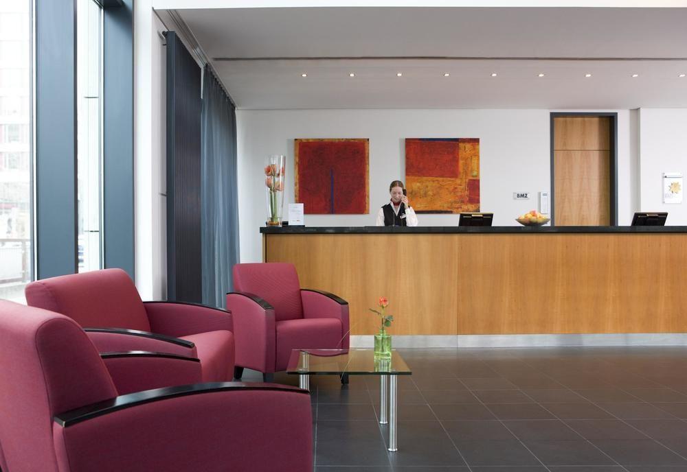 Intercityhotel Hamburg Hauptbahnhof Exterior photo