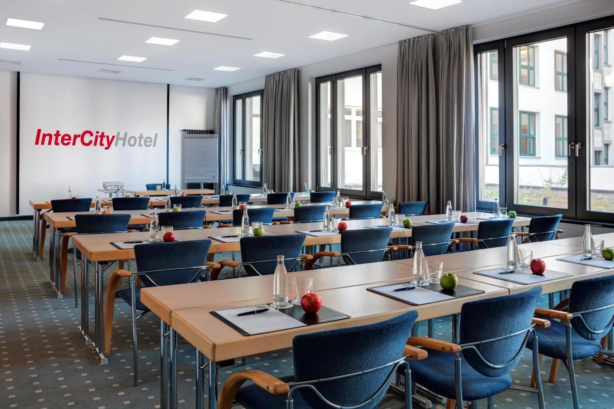 Intercityhotel Hamburg Hauptbahnhof Exterior photo
