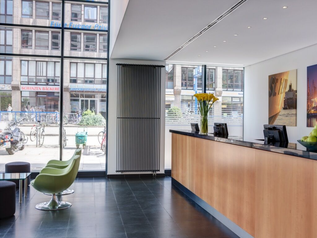 Intercityhotel Hamburg Hauptbahnhof Exterior photo